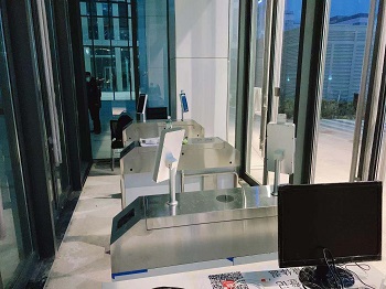 山东北京经开区信创园测温人脸识别通道闸