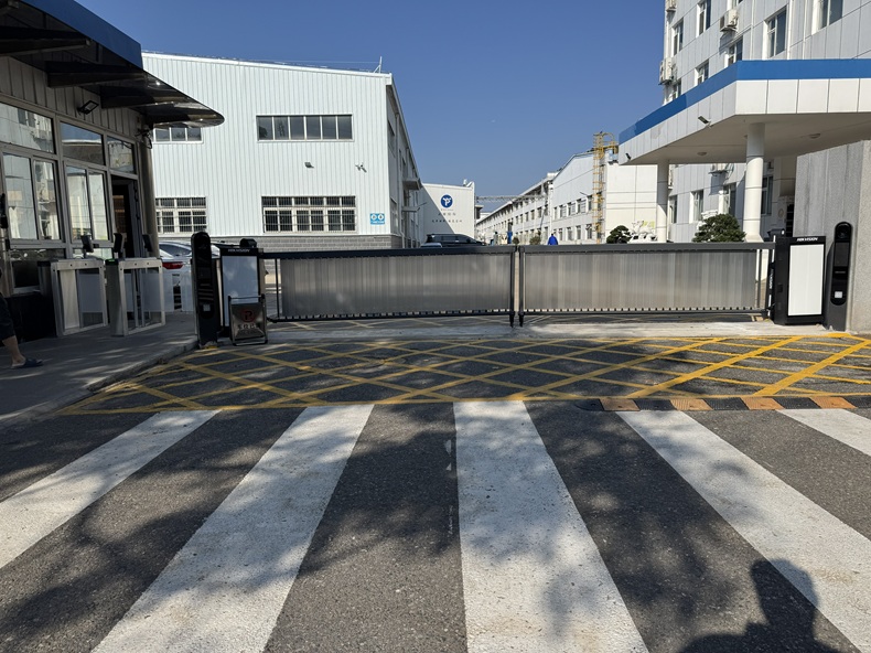 安徽工厂大门人员及车辆出入管理系统